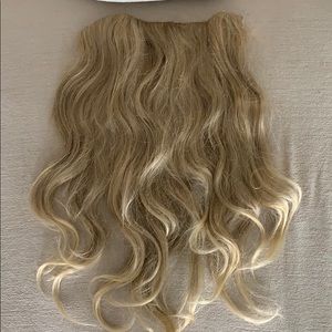 Jessica Simpson hair extensions